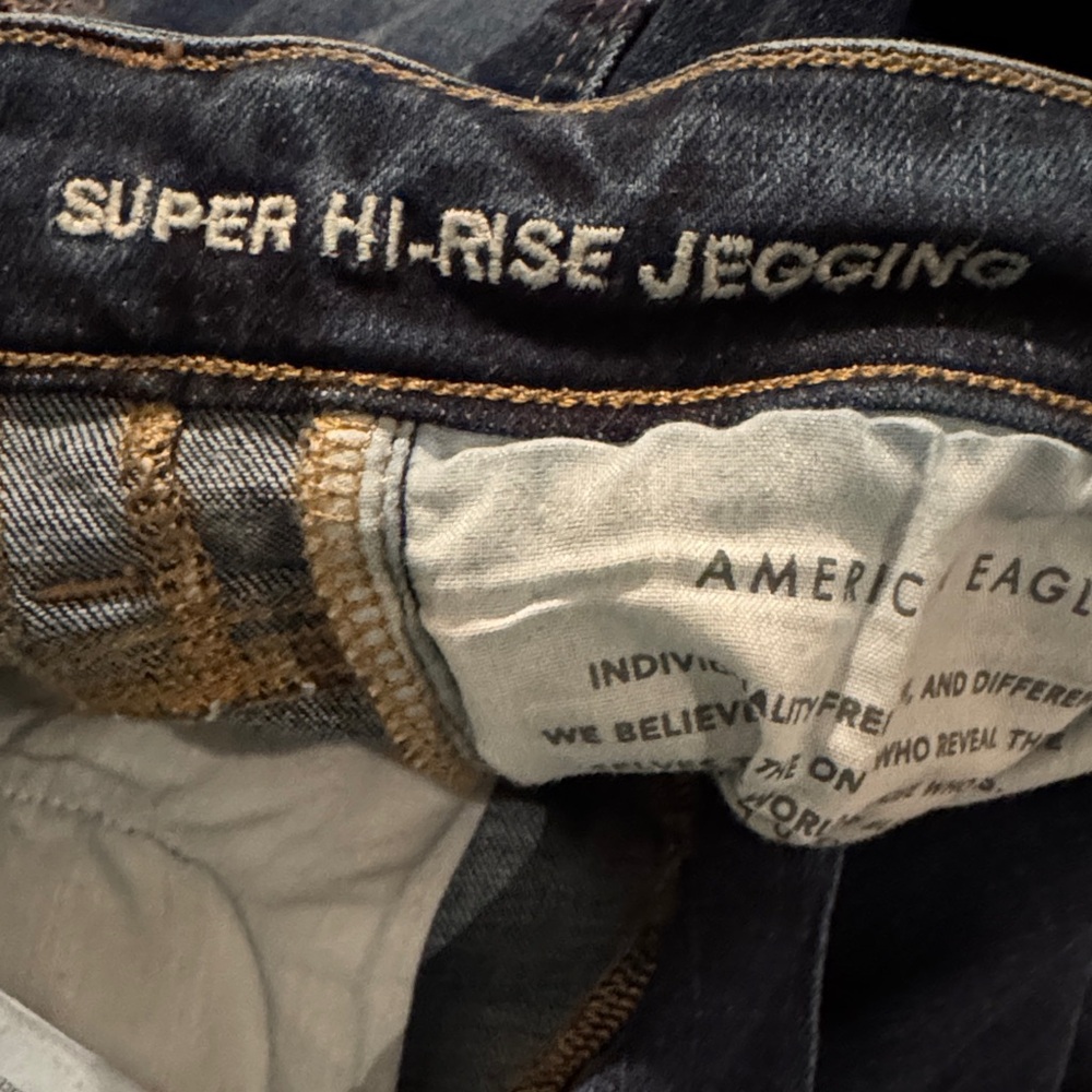 American Eagle Outfitters Women's Dark Blue Skinny Jeans - Picture 4 of 4